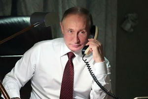 Ai có thể gọi điện thẳng cho Tổng thống Nga Putin?