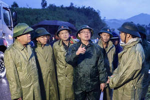 Phó Thủ tướng Hồ Quốc Dũng trực tiếp chỉ đạo khắc phục sạt lở tại đèo Khánh Lê