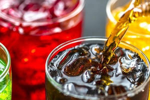 Tết này không rượu bia, cũng đừng dại mà dùng nước ngọt