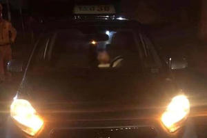 Tài xế taxi bất ngờ tử vong khi chở khách ra sân bay Tài xế taxi bất ngờ tử vong khi chở khách ra sân bay