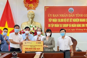 T&T Group và Ngân hàng SHB trao tặng kit xét nghiệm nhanh COVID-19 và xe cứu thương hỗ trợ một số tỉnh, thành trên cả nước