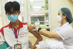 Ngày đầu tiên triển khai tiêm vắc xin cho trẻ từ 5 đến dưới 12 tuổi