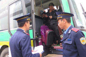 Gần 14.800 xe bị thu hồi phù hiệu, đình chỉ khai thác một tháng