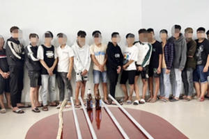Đồng Nai: Chặn 21 đối tượng mang hung khí đi đánh nhau