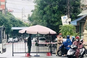 Lập chốt kiểm soát tạm thời tại thành phố Phủ Lý