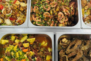 80 người bị ngộ độc do thức ăn nhiễm khuẩn