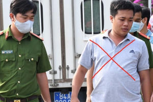 Trà Vinh: Bắt tên biến thái khoe "của quý", sàm sỡ nhiều nữ sinh trên Quốc lộ