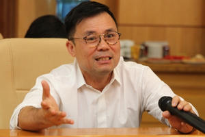 "Đừng vì lệnh sếp mà làm sai, sếp lo cho sếp còn chưa được" "Đừng vì lệnh sếp mà làm sai, sếp lo cho sếp còn chưa được"