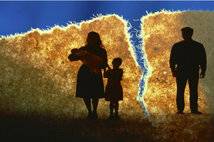 Ly hôn và những ảnh hưởng sâu sắc đến con trẻ Ly hôn và những ảnh hưởng sâu sắc đến con trẻ