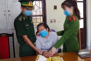 Bắt “nữ quái” cùng lô hàng trắng “siêu khủng”