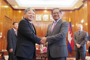 Bộ trưởng Hà Hùng Cường tiếp kiến Phó Thủ tướng Chính phủ Vương quốc Căm-pu-chia