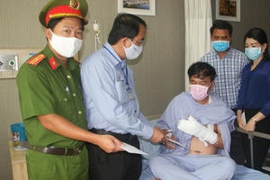 Bảo vệ dân phố bị trọng thương khi truy bắt tội phạm ma tuý