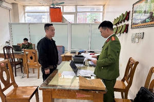 Bắt giữ đối tượng côn đồ chém và đe dọa giết nhiều người Bắt giữ đối tượng côn đồ chém và đe dọa giết nhiều người