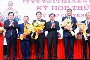Phê chuẩn Phó Chủ tịch UBND tỉnh Nghệ An