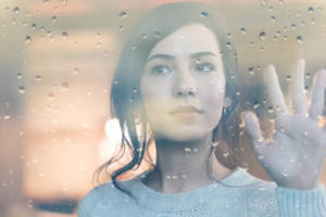 Đừng ép mình phải tỏ ra tàn nhẫn