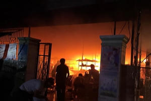 Hà Tĩnh: Bà hỏa “ghé thăm” quán tạp hóa trong đêm