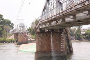 Xác định nguyên nhân ban đầu gây sập cầu Ghềnh