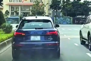 Công an TPHCM tìm người quay clip xe Audi chạy đến đâu đèn xanh đến đó