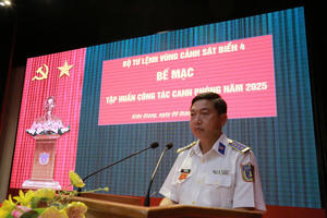Bộ Tư lệnh Vùng Cảnh sát biển 4 hoàn thành khoá tập huấn đóng quân canh phòng năm 2025