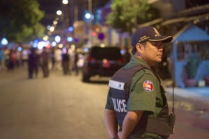 Một người gốc Việt bị thương trong vụ tấn công bằng lựu đạn ở Phnom Penh Một người gốc Việt bị thương trong vụ tấn công bằng lựu đạn ở Phnom Penh