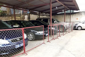 Hà Nội: Xe công “nằm chuồng”, lãnh đạo đi taxi