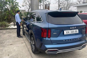 Gắn biển số giả, tài xế bị xử phạt hơn 50 triệu đồng