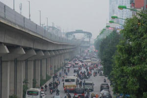 Đường sắt 20.000 tỷ đồng sắp hoạt động vẫn nhếch nhác giữa Thủ đô