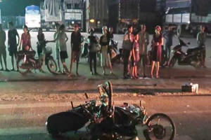 Quảng Ngãi: Xe máy húc nhau trực diện, 3 người thương vong Quảng Ngãi: Xe máy húc nhau trực diện, 3 người thương vong