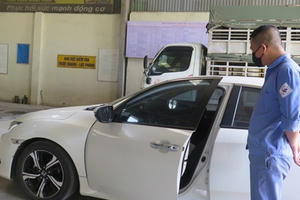 Cẩn trọng với “cò” đăng kiểm xe thuê