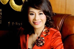 Từ hoa hậu quý bà tới "siêu lừa" triệu đô