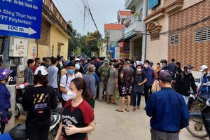 Táo tợn vác dao, súng cướp tiệm vàng bị gia chủ khống chế, tóm gọn