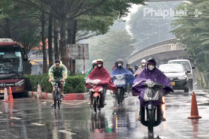 Áp thấp nhiệt đới suy yếu, mưa lớn diễn ra trên cả nước