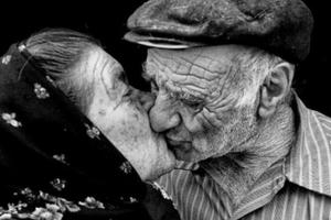 10 dấu hiệu cho thấy bạn đã tìm được một nửa sẵn sàng già đi cùng bạn