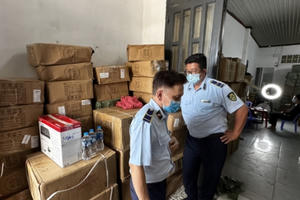 TP.HCM: Phát hiện số lượng lớn mỹ phẩm không rõ nguồn gốc