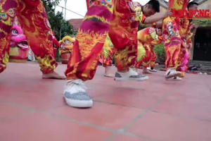 Tiết lộ chuyện phía sau màn múa lân điêu luyện mùa Trung Thu Tiết lộ chuyện phía sau màn múa lân điêu luyện mùa Trung Thu