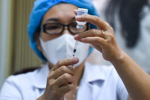 Hỏi đáp vắc xin Covid-19: Người bị gan nhiễm mỡ có nên tiêm phòng?