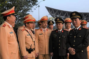 Thứ trưởng Trần Quốc Tỏ kiểm tra công tác bảo đảm ATGT trên tuyến cao tốc Pháp Vân - Cầu Giẽ