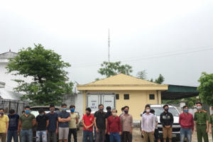 Hàng chục đối tượng ôm tiền lên rừng lập sới đánh bạc giữa đại dịch