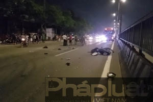 TP HCM: Chạy xe máy vào làn ô tô, 1 người tử vong sau va chạm