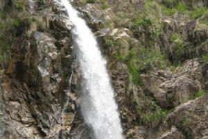 3 người tử vong khi leo lên thác nước ở Khánh Hòa