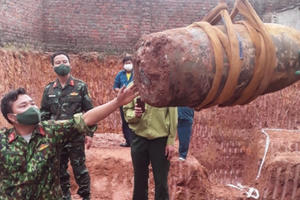 Bắc Giang: Đào móng nhà... ra bom