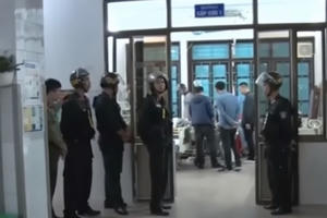 Tin nhanh: Thầy cúng truy sát cả nhà thầy bói ở Nam Định đã tử vong