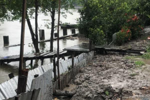 Nửa đêm nhà trôi ra giữa sông, người dân Hậu Giang lo lắng