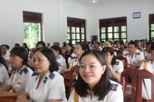 Ngành thi hành án dân sự Bình Thuận tặng 11 giấy khen cho cá nhân có thành tích cao