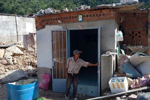 Khánh Hòa: Tràn lan xây nhà trái phép, cư trú tự phát