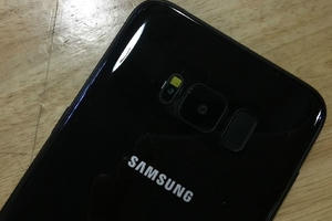 Kinh tế 24h: Lộ diện mẫu Galaxy S8 màu đen bóng