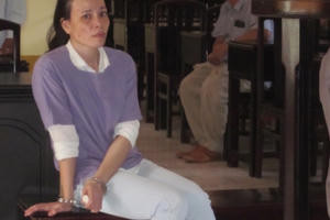 Sập bẫy “siêu lừa” vì muốn bán ruốc khô