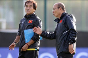 Park làm cố vấn cho Lee ở đội U22 Việt Nam