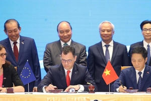 Nhìn từ nhiệm kỳ Đại hội XII: Huy động nguồn lực phát triển đất nước