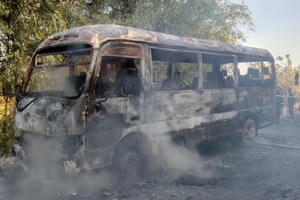 Cháy xe khách chở người trở về địa phương sau thời gian cách ly